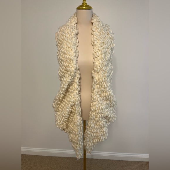 Miha Open Loop Ivory/Grey Vest - Picture 9 of 9